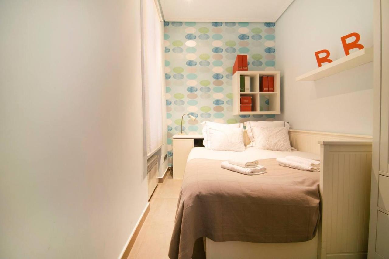 Cozy Apartment Near San Miguel Market By Batuecas Madrid Eksteriør bilde